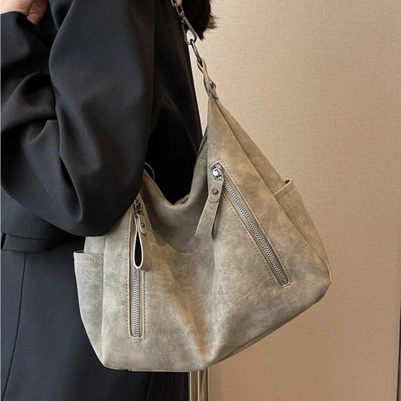 Luxe Grey Zipper Medium Tote Shoulder Bag - Picture 6 of 10